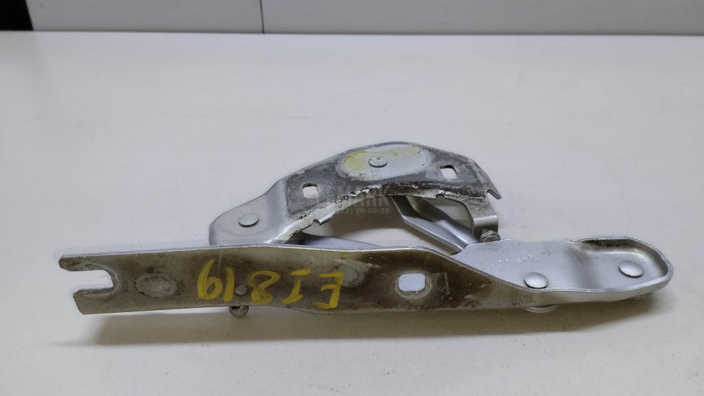 Петля капота левая