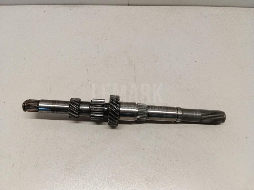 Вал КПП первичный