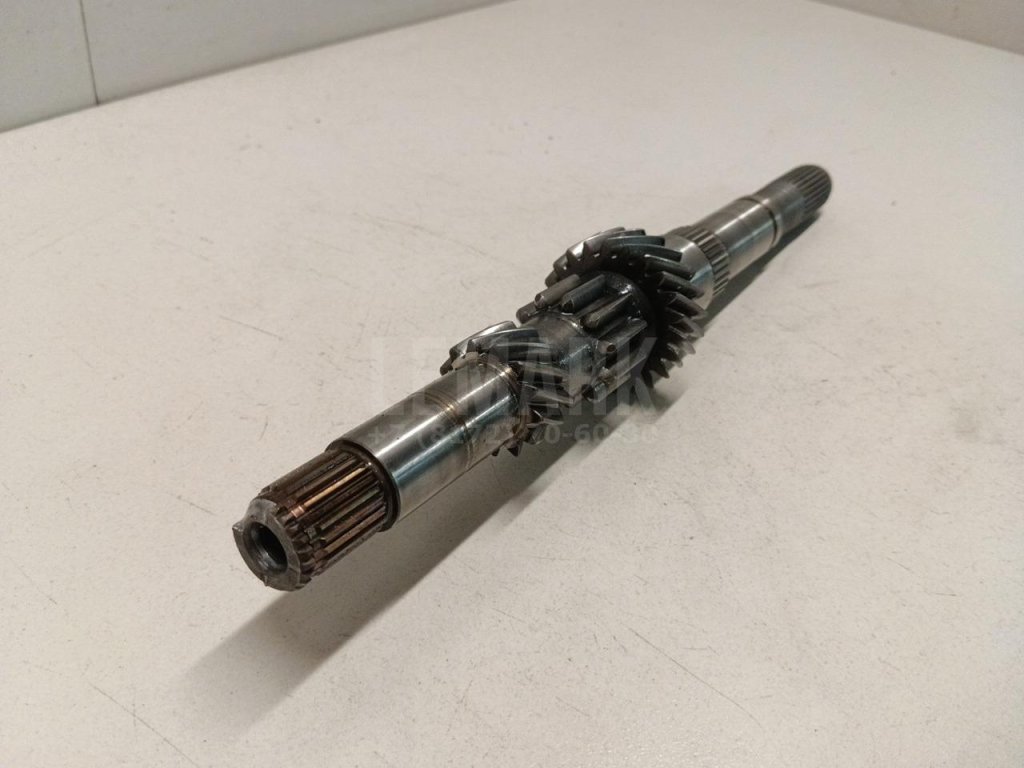 Вал КПП первичный