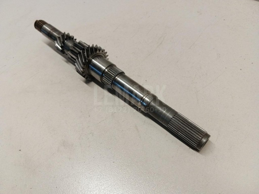 Вал КПП первичный