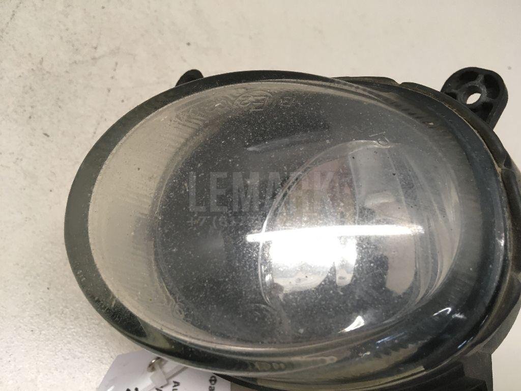 Фара противотуманная правая