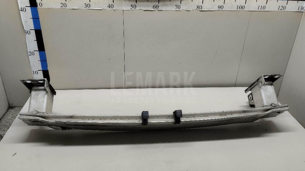 Усилитель переднего бампера