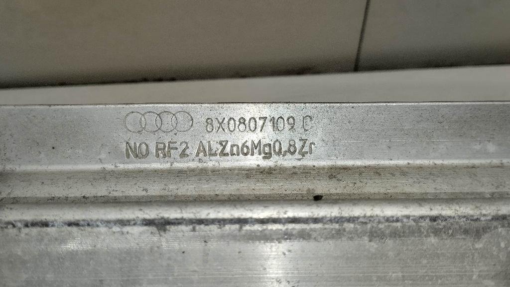 Усилитель переднего бампера