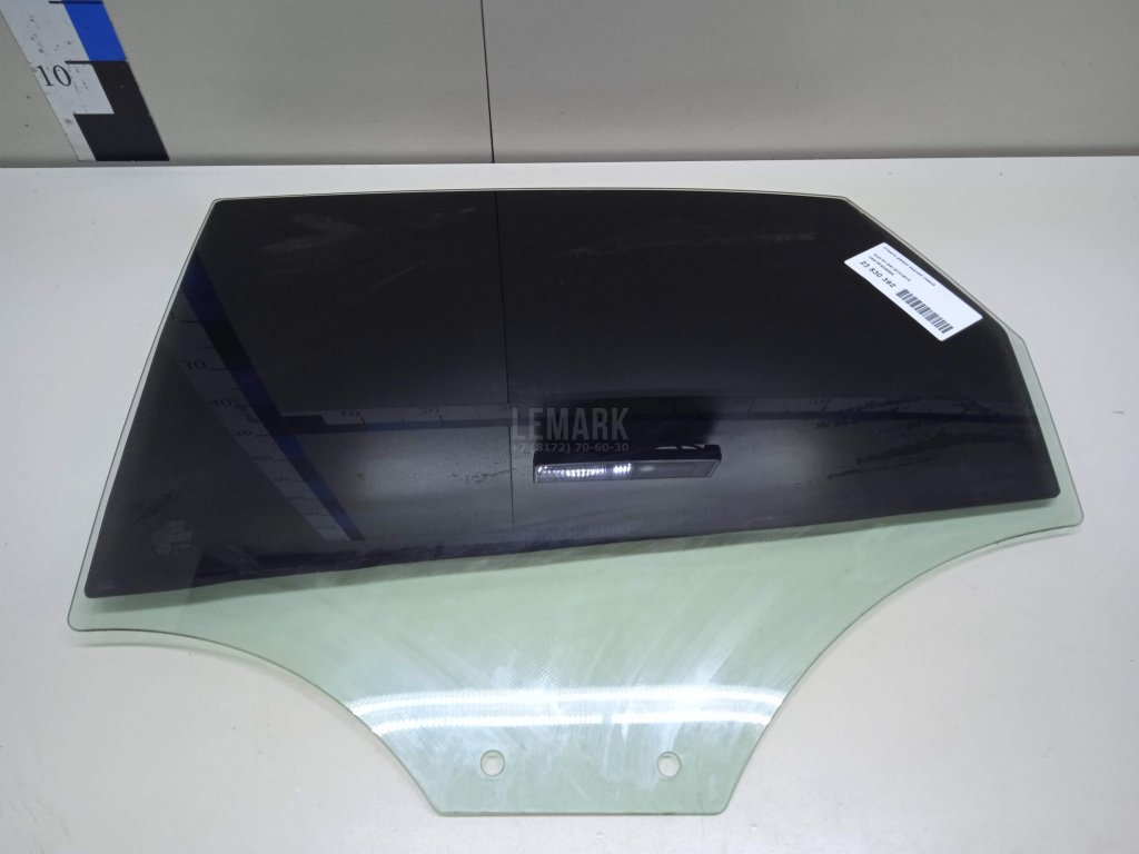 Стекло двери задней левой