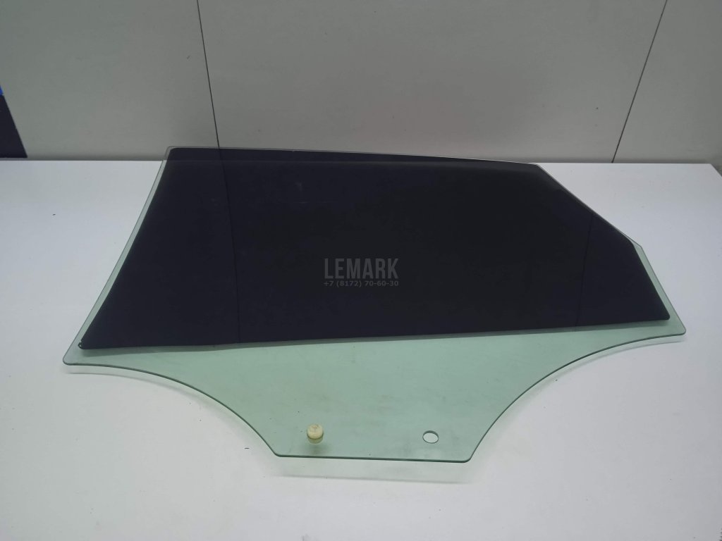 Стекло двери задней правой