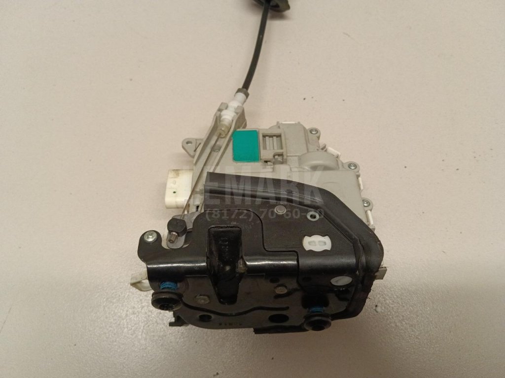 Замок двери передней правой