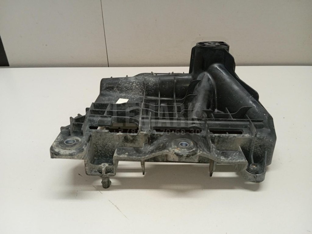 Крепление АКБ (корпус/подставка)