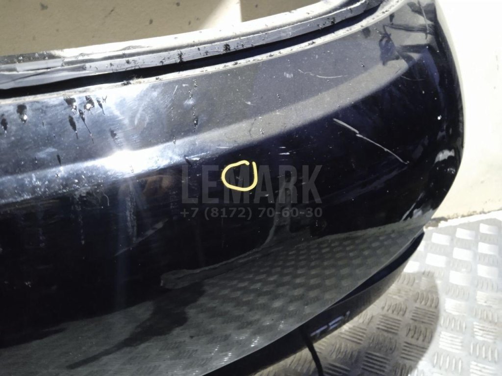 Дверь багажника