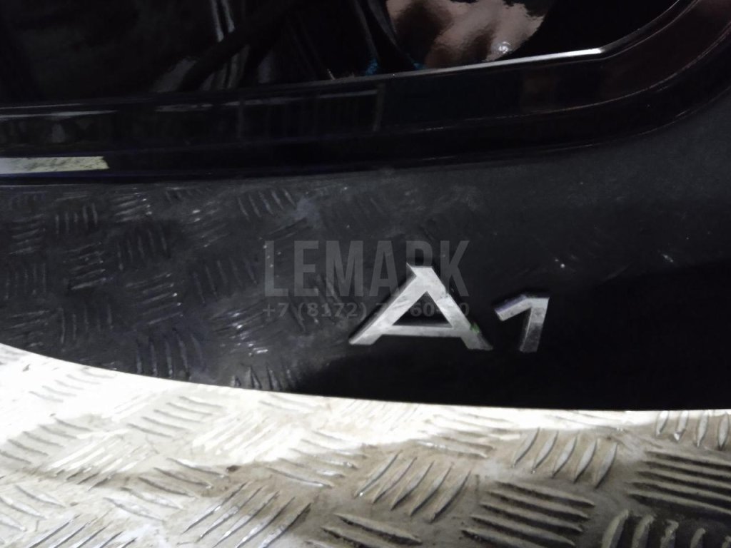 Дверь багажника