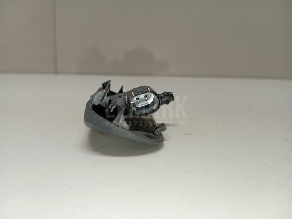 Форсунка омывателя лобового стекла