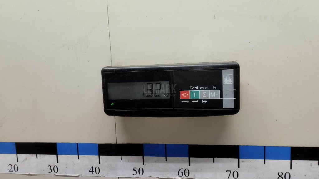 Спойлер (дефлектор) багажника