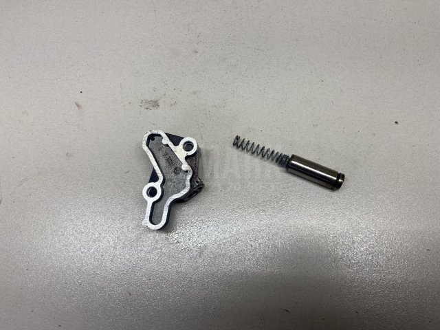 Натяжитель цепи