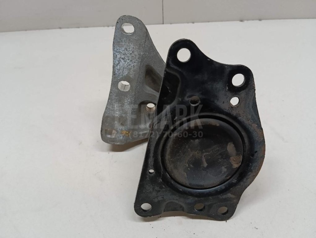 Опора двигателя правая