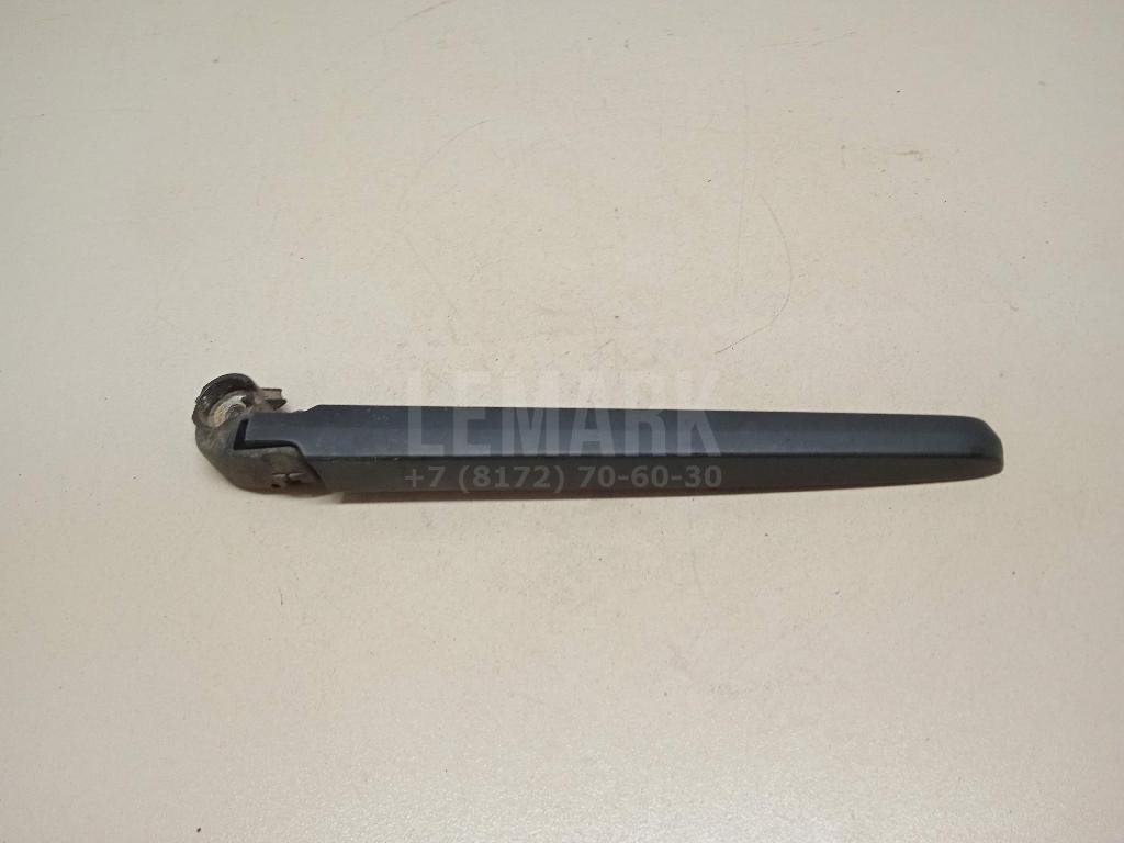 Поводок стеклоочистителя заднего