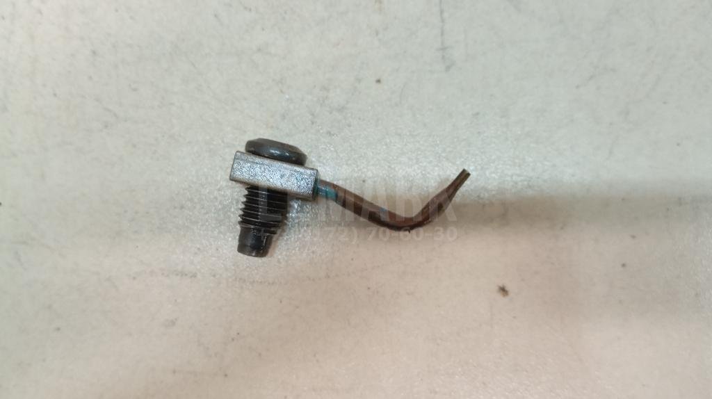 Форсунка масляная для  Audi A4 [B9] 2015