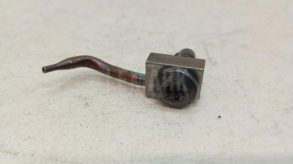 Форсунка масляная для  Audi A4 [B9] 2015