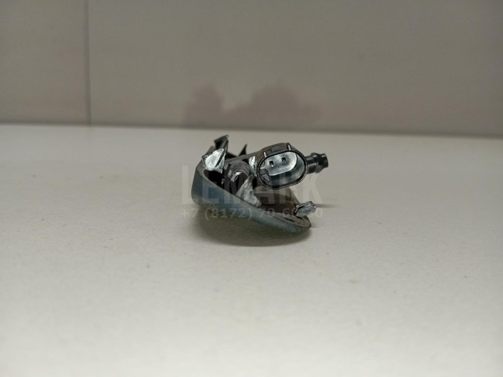 Форсунка омывателя лобового стекла