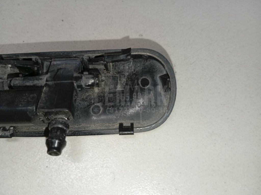 Форсунка омывателя лобового стекла