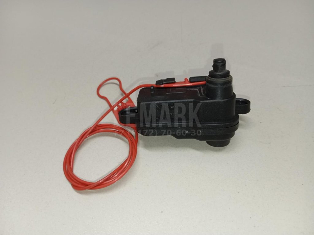 Активатор замка крышки бензобака