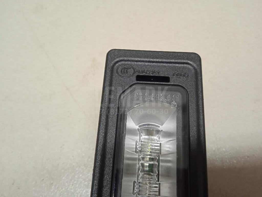 Фонарь подсветки номера