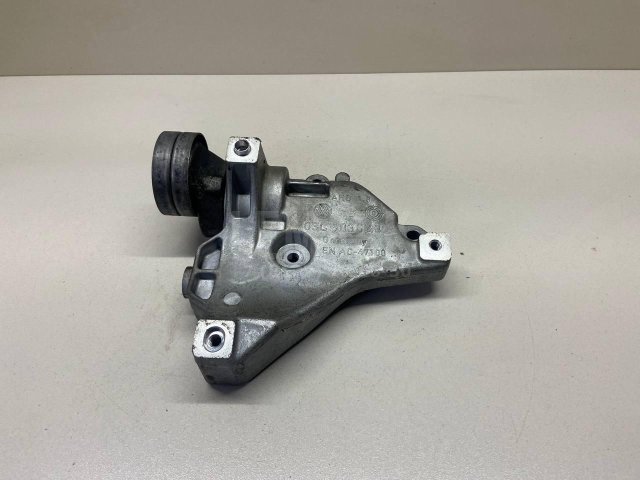 Кронштейн генератора