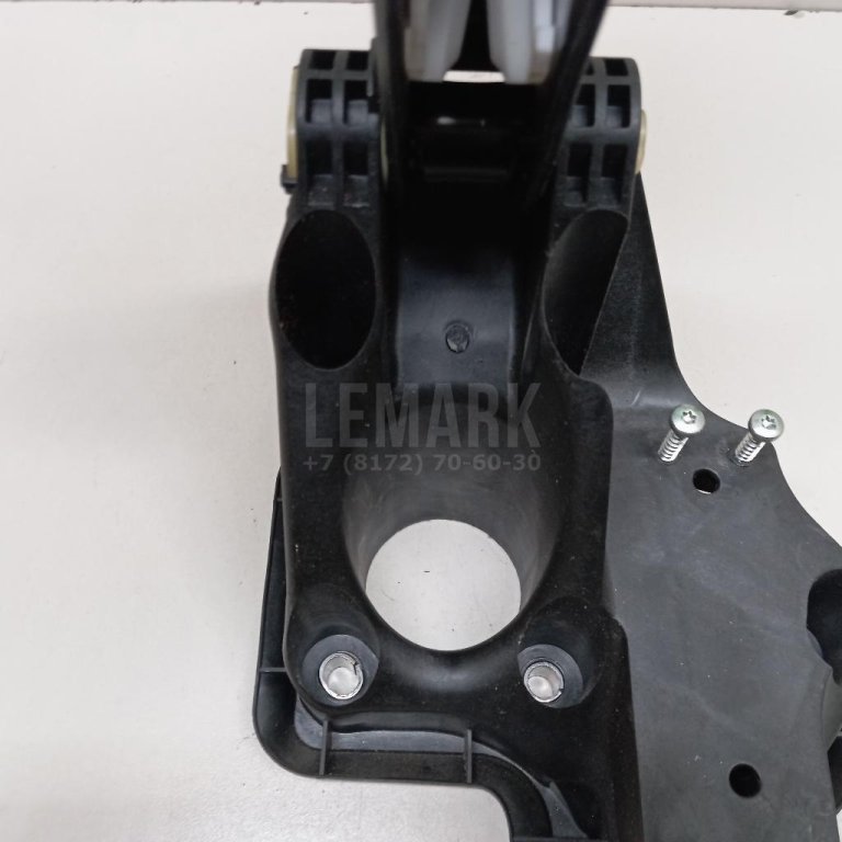 Педаль тормоза