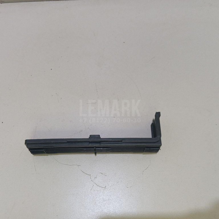 Крышка салонного фильтра