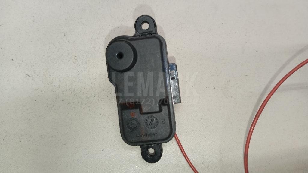 Активатор замка крышки бензобака