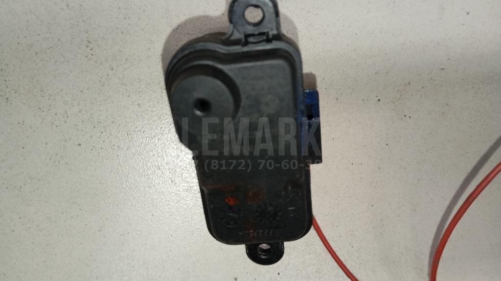 Активатор замка крышки бензобака