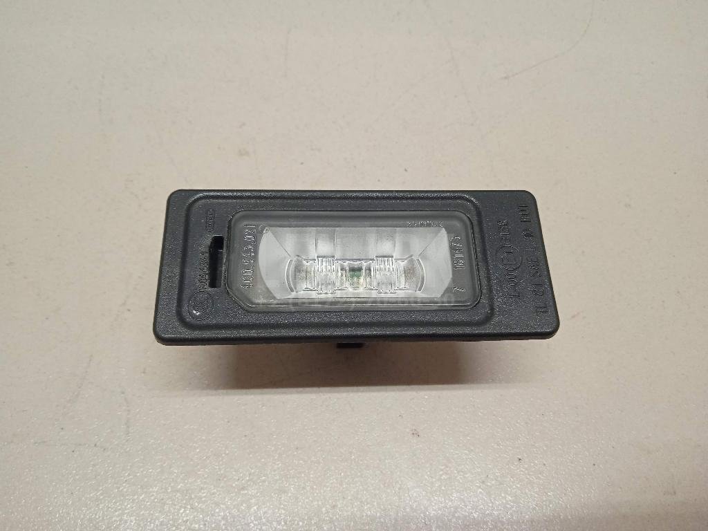 Фонарь подсветки номера