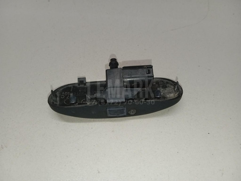 Форсунка омывателя лобового стекла