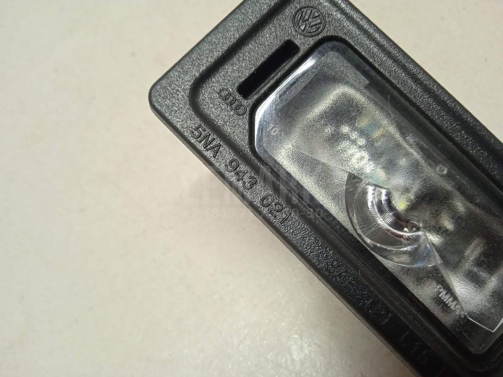 Фонарь подсветки номера