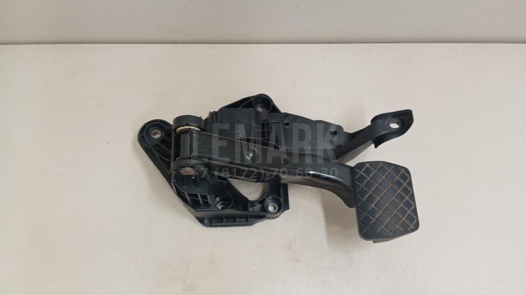 Педаль тормоза