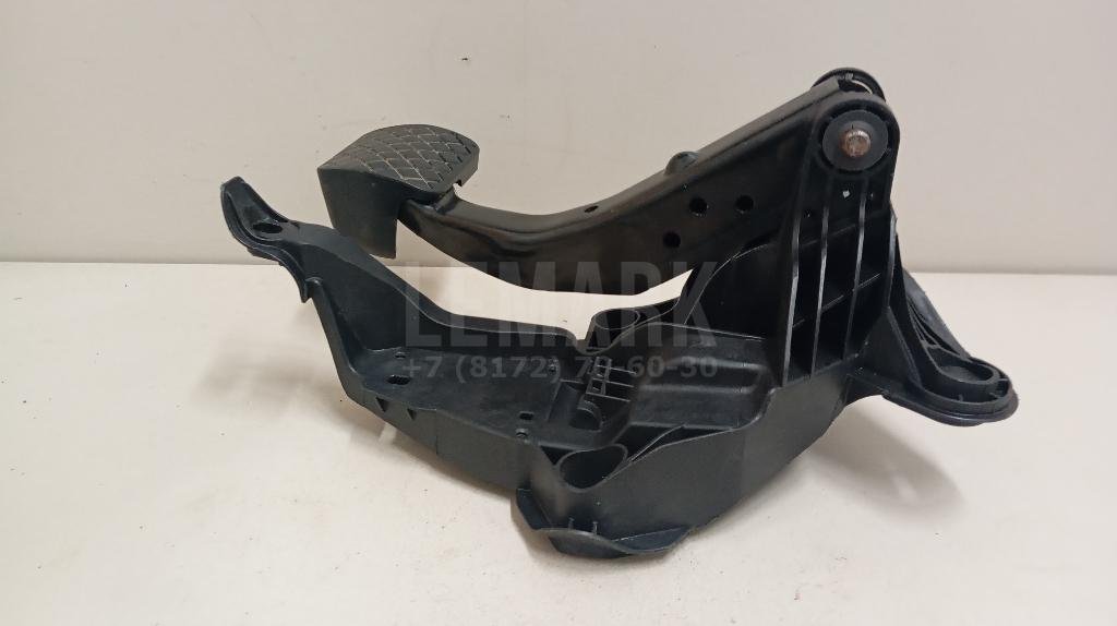 Педаль тормоза