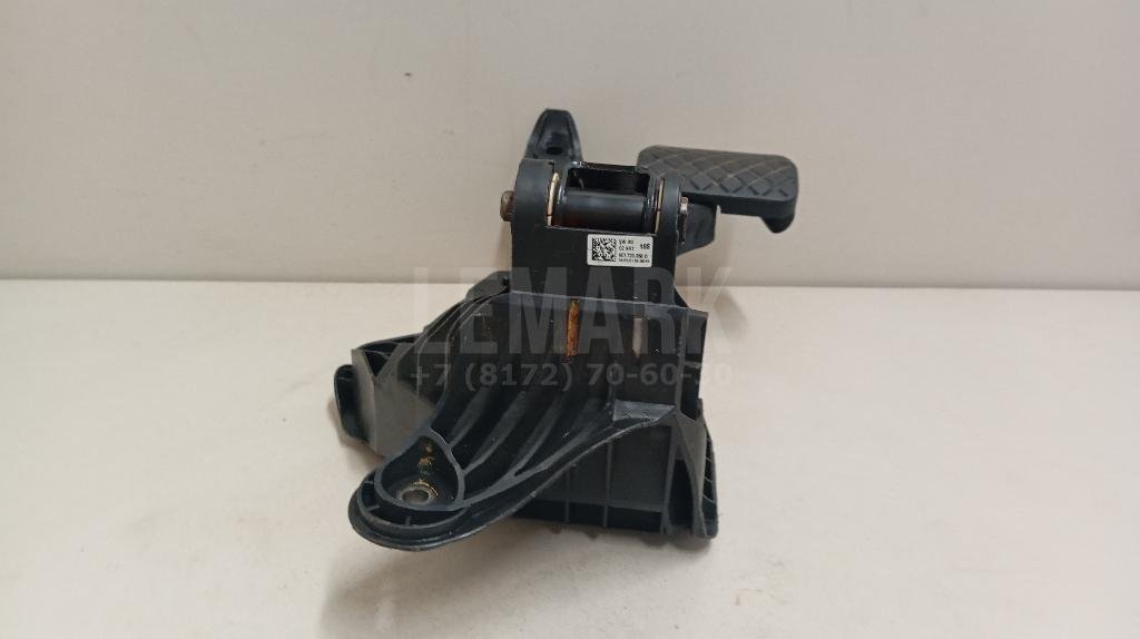 Педаль тормоза