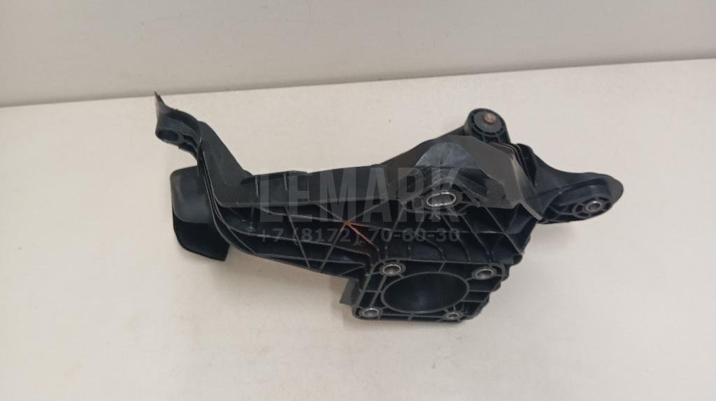 Педаль тормоза