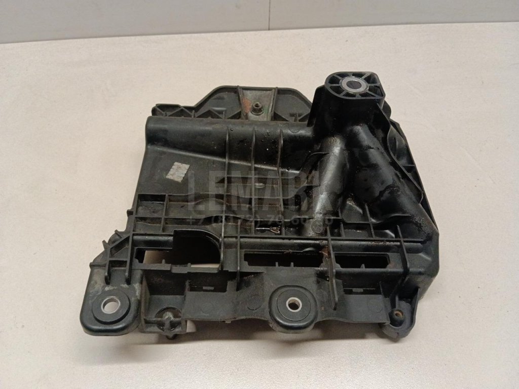 Крепление АКБ (корпус/подставка)