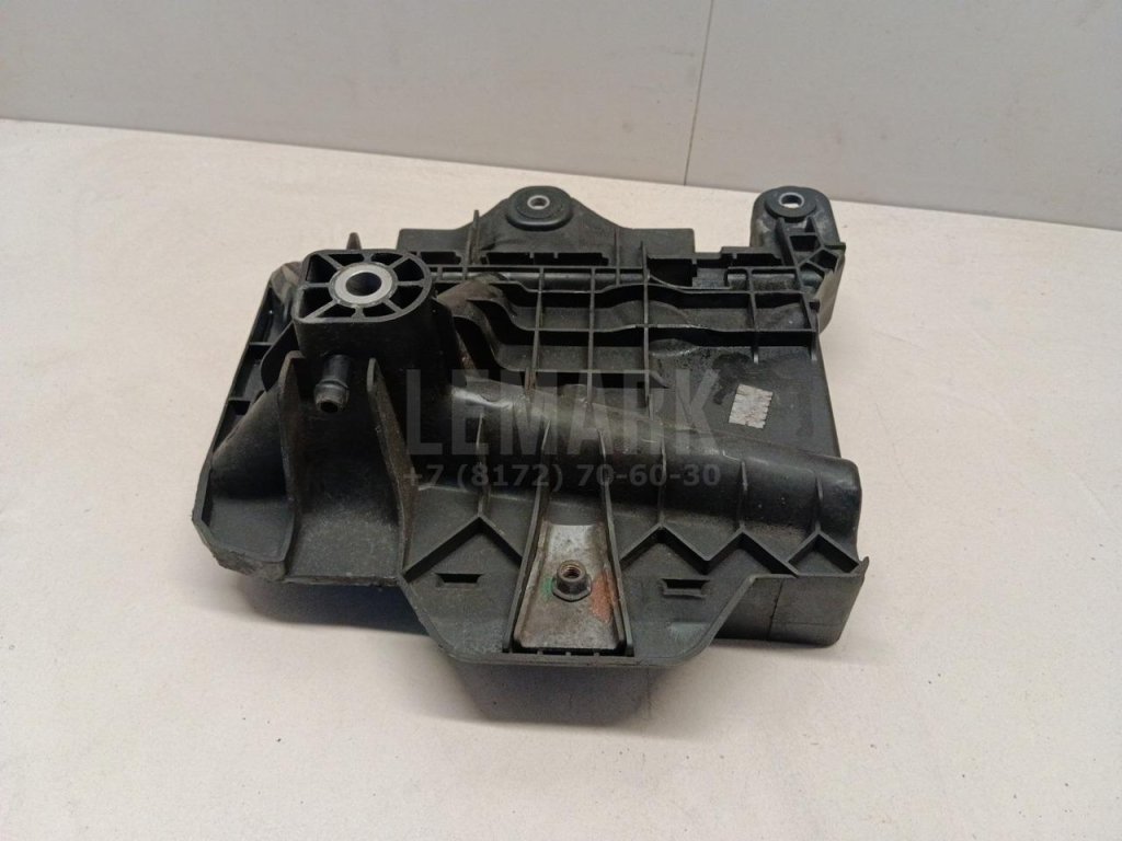 Крепление АКБ (корпус/подставка)