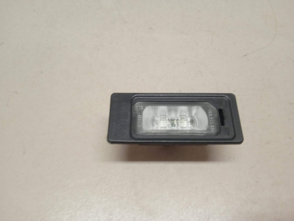 Фонарь подсветки номера