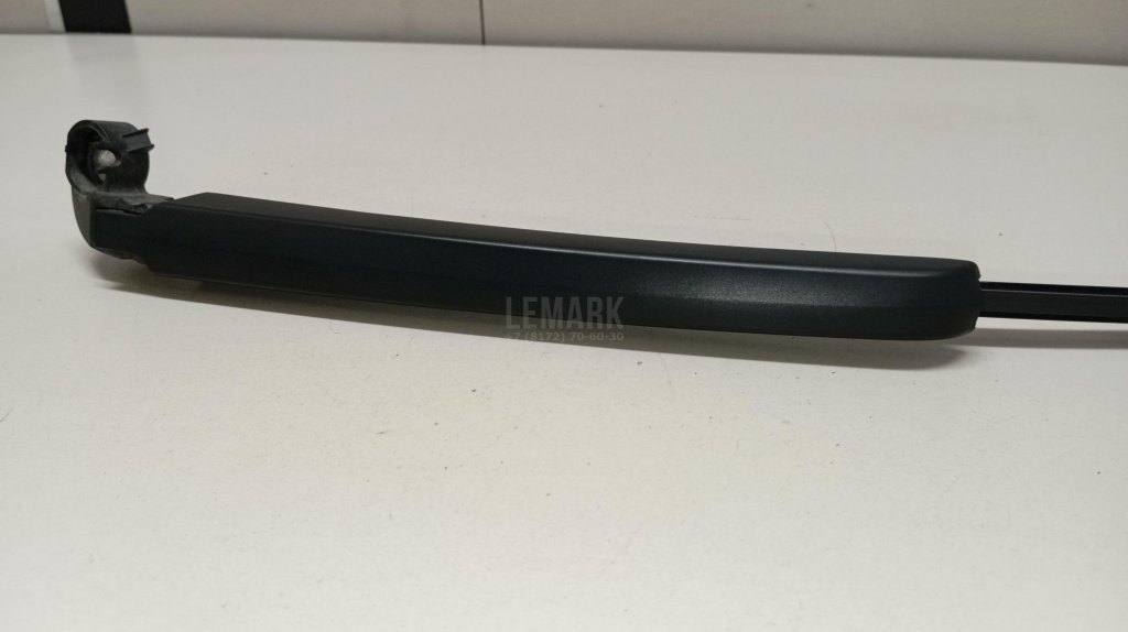 Поводок стеклоочистителя заднего