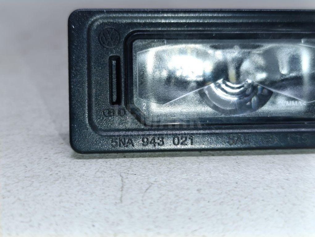 Фонарь подсветки номера