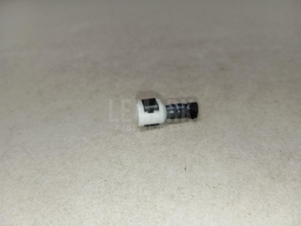 Штуцер трубки омывателя