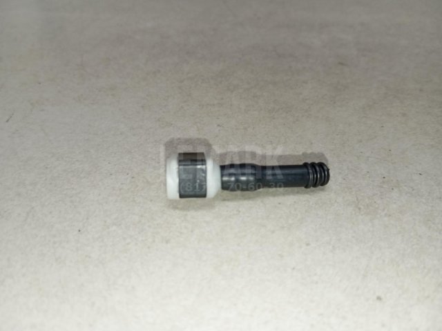 Штуцер трубки омывателя