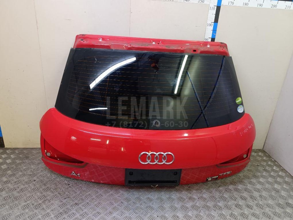 Дверь багажника со стеклом