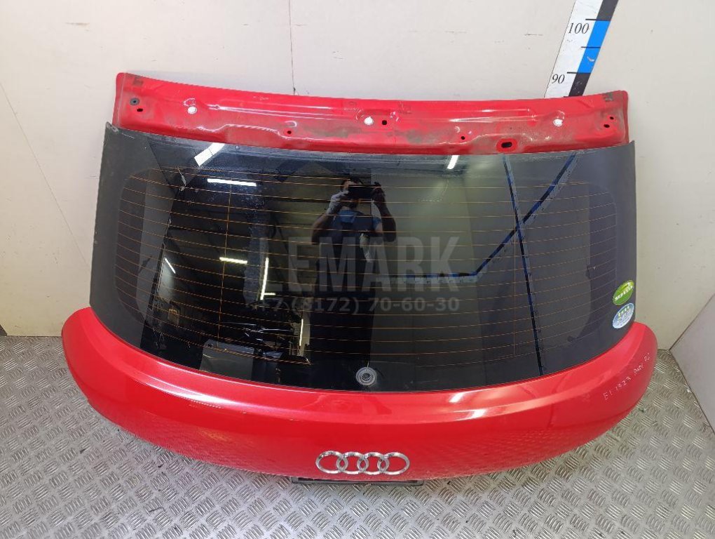 Дверь багажника со стеклом