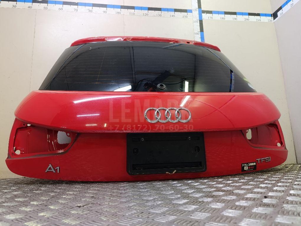 Дверь багажника со стеклом