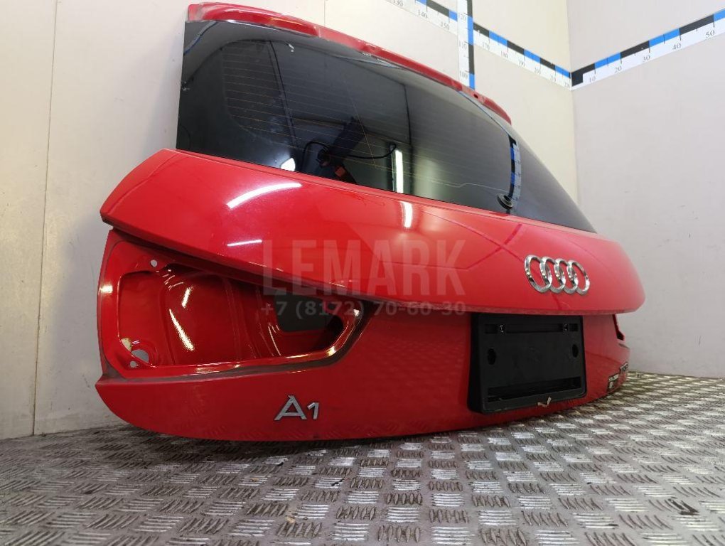 Дверь багажника со стеклом