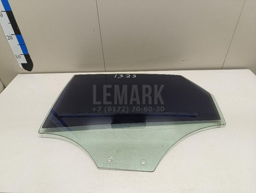 Стекло двери задней левой