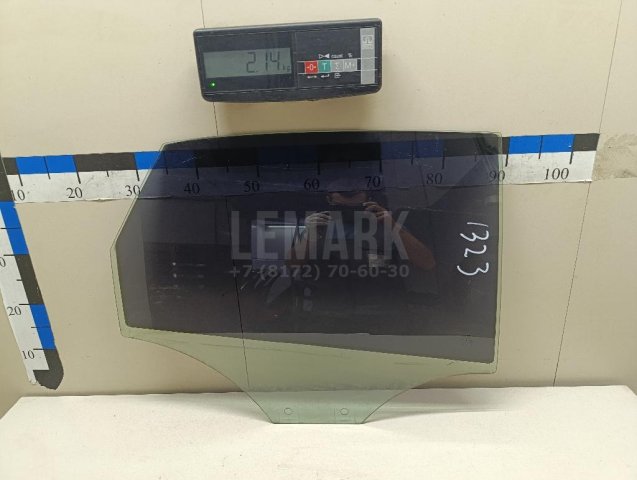 Стекло двери задней правой