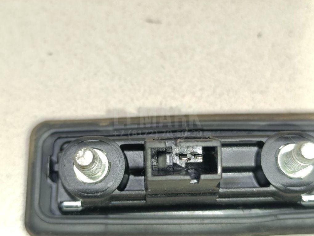 Кнопка открывания багажника